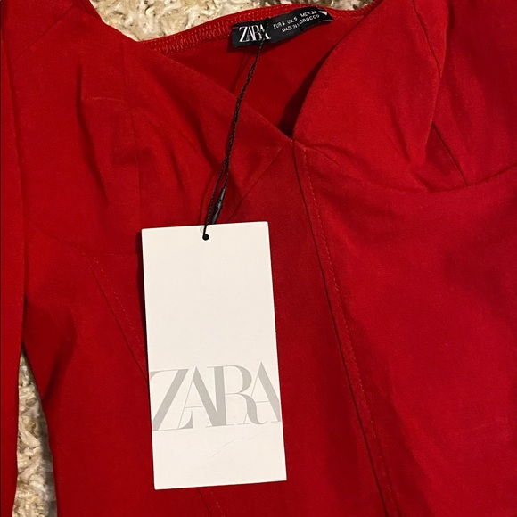 *NEW W/TAG* Zara ruched shoulder cropped top - Picture 3 of 6